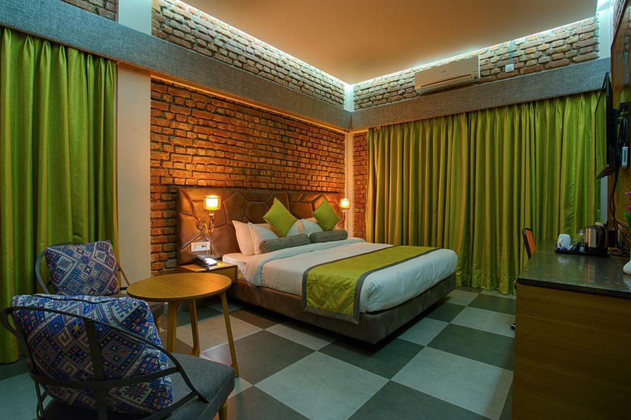 Four Vedas Hotel & Resort Siliguri Ngoại thất bức ảnh