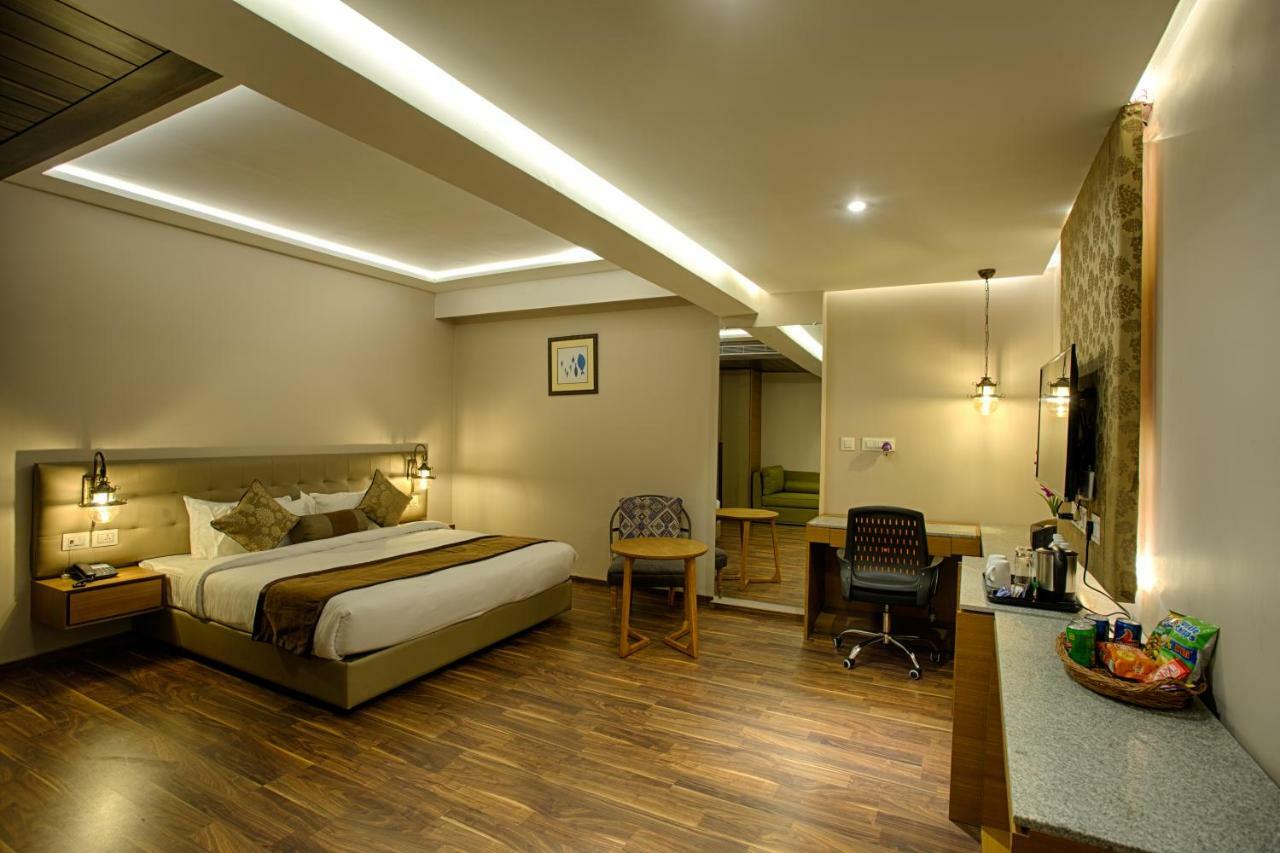 Four Vedas Hotel & Resort Siliguri Ngoại thất bức ảnh