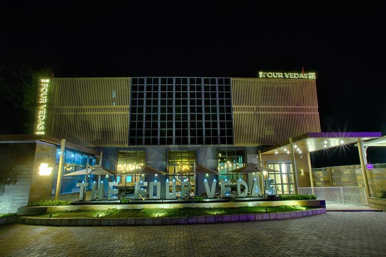 Four Vedas Hotel & Resort Siliguri Ngoại thất bức ảnh